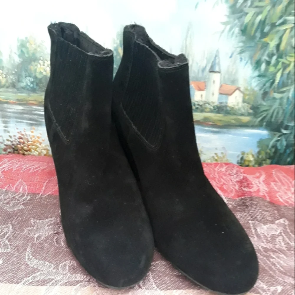 Saks Fifth Avenue Willa Wedge Ankle Boots - Size 9 Black Leather Boots - Picture 9 of 11